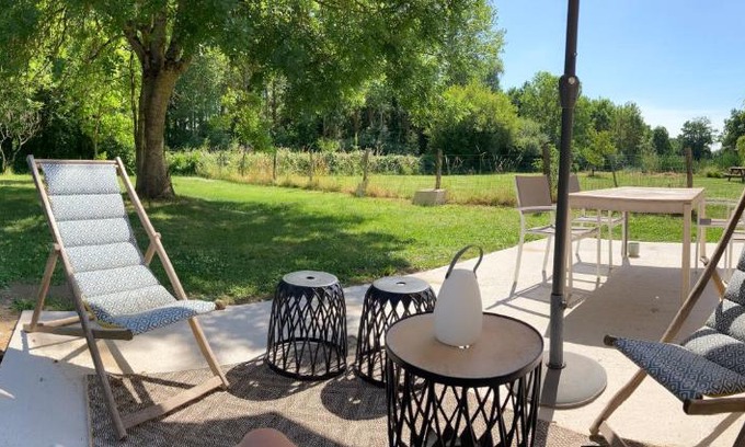 Chatel-de-Neuvre House | Petite maison à la campagne