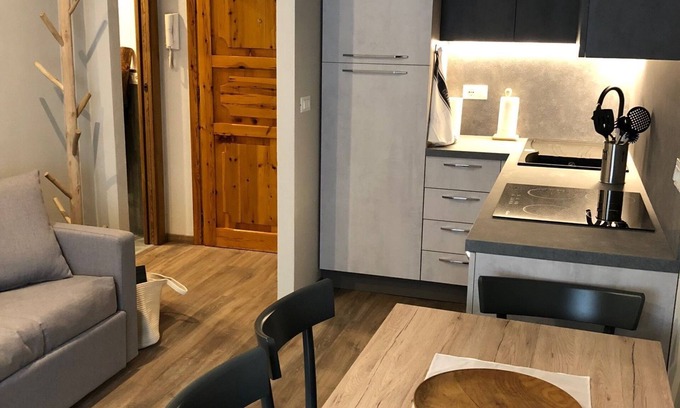 Courmayeur Apartment | PETITE MAISON: 50 steps from the cable car !