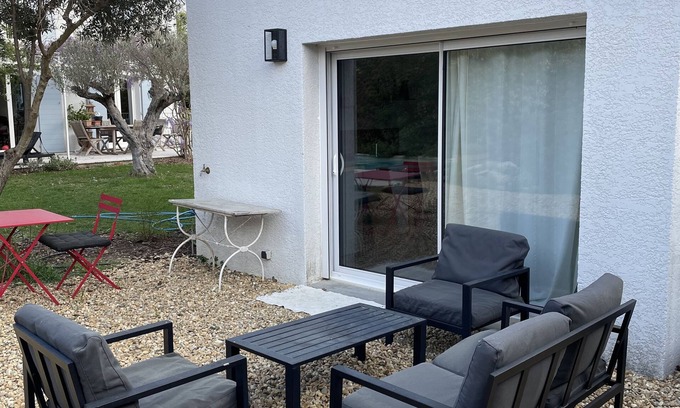 Assas House | Petite Maison Avec Jardin, Calme
