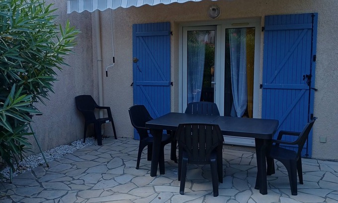 Vic-la-Gardiole House | Petite Maison Dans Résidence de Vacances Securisee