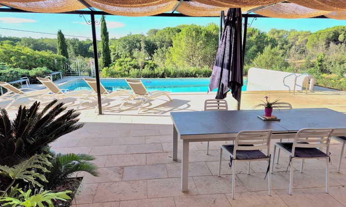 Puget-sur-Argens House | Petite Maison en Pleine Nature Avec Piscine