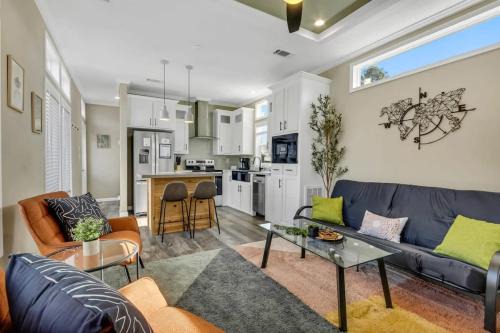 Owens Cross Roads House | Petite Retreat by Green Mountain - Cozy Byrd Nest