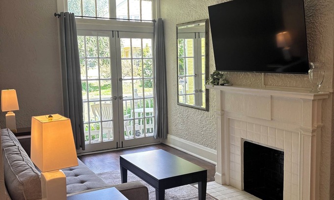 Dayton Apartment | Petite rivière