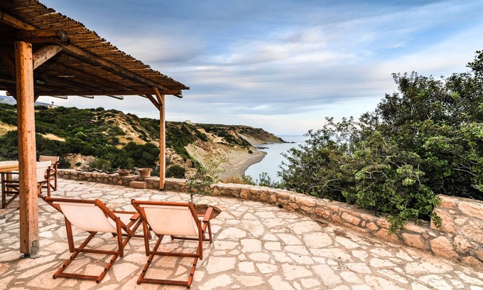 Minoa Pediada House | Petrino Beach house - a few steps from the sea away from crowds
