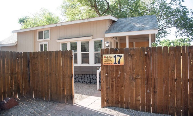 Moab House | Petroglyph Point Cabin #17