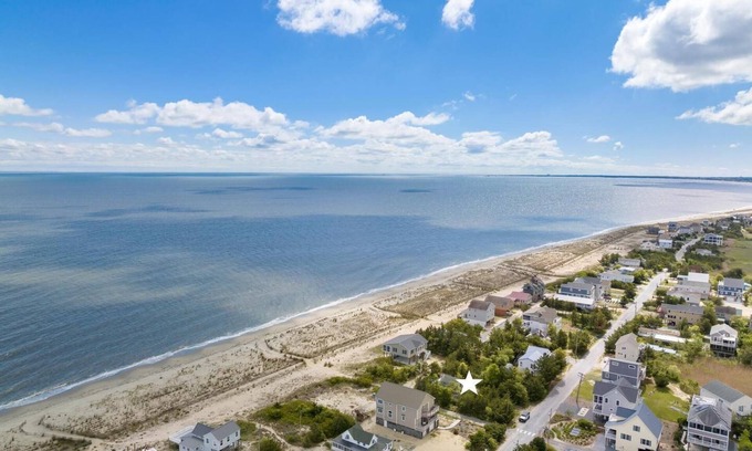 Milton House | Pets Friendly, Waterfront, Large backyard, Bonfire with grill, outside shower