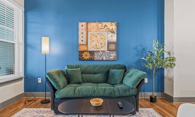 Florida Central Atlantic Coast Apartment | Pets Welcome |Amenities |King Bed condo Near Parks
