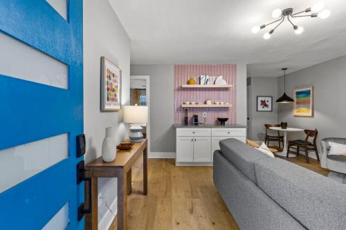 Washington Ave./ Memorial Park Apartment | Petty's Place