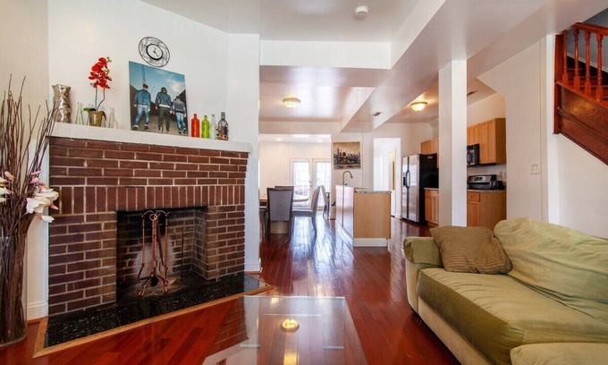 Petworth House | Petworth Retreat: 5BR, 3.5BA Home. Your Vacation or Staycation or Business Trip!