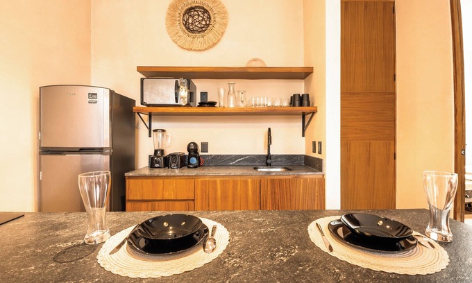 La Veleta Apartment | PGardn studio priv plunge, kitchen, sofa bd, TV, bathroom Fire pit, pool at Roof