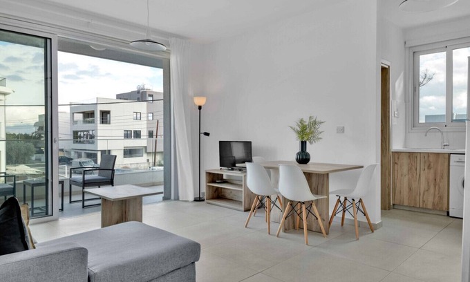 Strovolos Apartment | Phaedrus Living: Eolus Residences Artemis