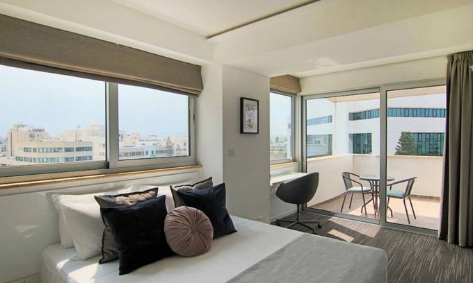 Acropolis Apartment | Phaedrus Living: Luxury Suite Nicosia 507