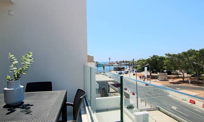 Paphos Apartment | Phaedrus Living Seaside Executive Flat Harbour 207