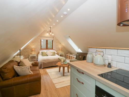 Old Gore Apartment | Pheasants Rise Apartment