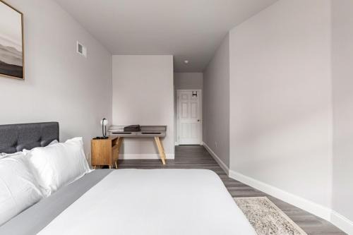 Passyunk Square Apartment | Philly Getaway - Chic Stay Near Center City