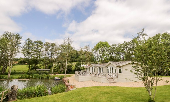 Ross-on-Wye Cottage | PHOCLE LODGE, family friendly, with a garden in Ross-On-Wye