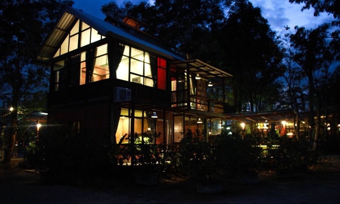 San Kamphaeng House | Phu Mi Lum Nao House