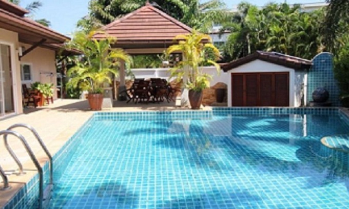 Kamala Villa | Phuket luxury detached villa with garden and pool