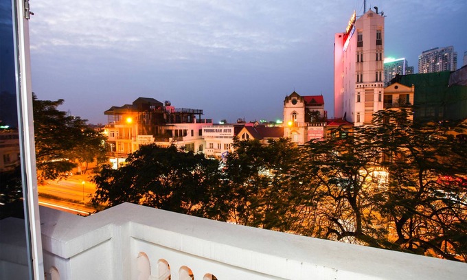 Long Bien Hotel | Phuong Trang Hotel Hanoi