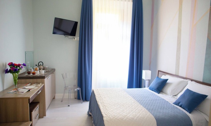 Salario Apartment | Pia Domus, in the historic center of Rome, close to the Spanish Steps and the Colosseum