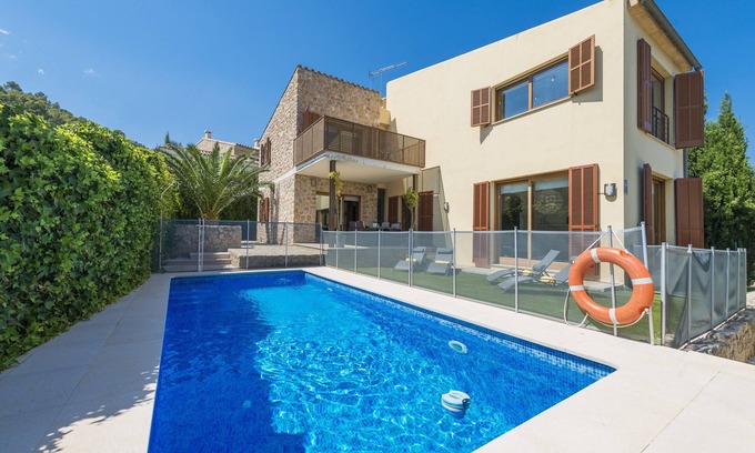 Mancor de la Vall Villa | PICARA - Villa with private pool in Mancor De La Vall. Free WiFi