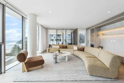 Burleigh Heads Apartment | Picasso By Khove