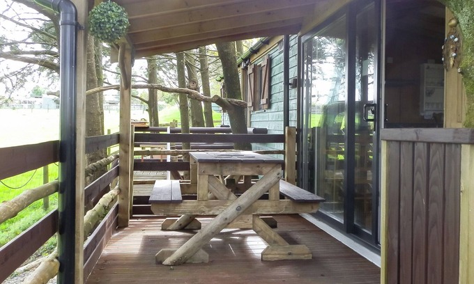 Llangeler Cottage | Pick it for its beautiful location and close proximity to numerous pubs and restaurants.