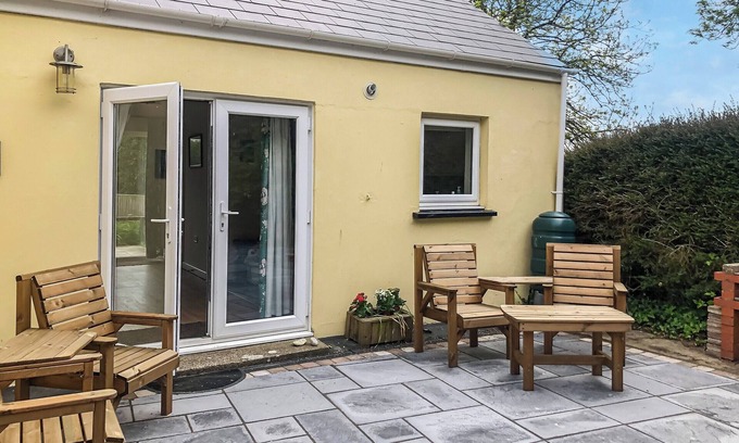 Simpson Cross Cottage | Picked for its character and only a 5 minute drive to the beach.