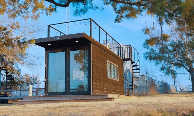 Waco House | *Pickelball* The Bluebonnet-Container Home!