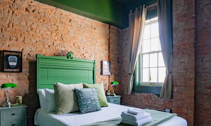 Covington Apartment | Pickle Factory In A Pickle Retro Loft 2 bedroom