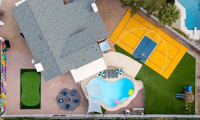 Santiago House | Pickleball Court, Movie Theater, PuttPutt, HotTub!