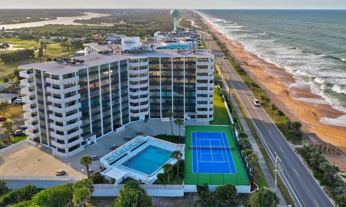 Flagler Beach Condo | Pickleball, Pups, and Sunsets in beautiful Flagler Beach!