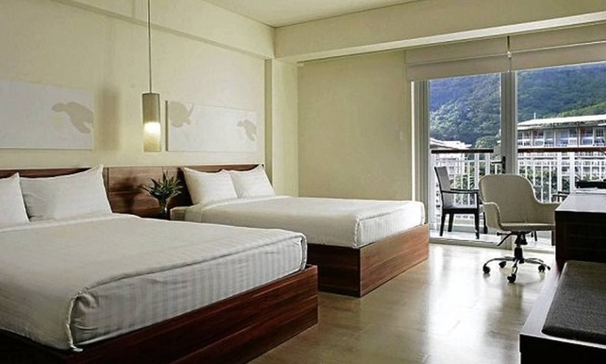 Nasugbu Apartment | Pico Sands Hotel Premier Lagoon Room