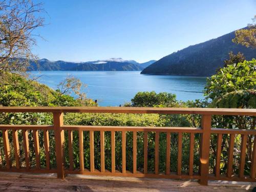 Whatamango Bay Apartment | Picton Paradise Cottages