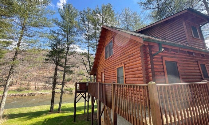 Crumpler House | Picture Perfect - Crumpler, NC