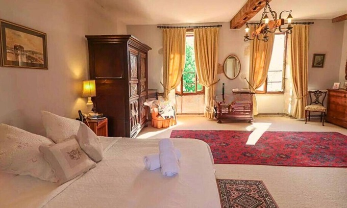 Pellegrue House | Picturesque Family/Golf Oasis: Pool, Snooker, View