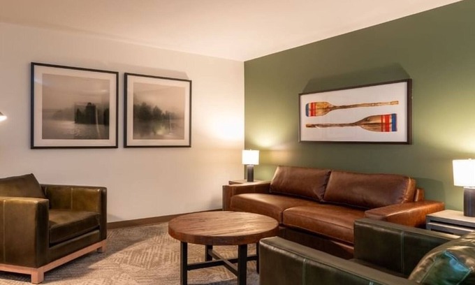 Schroon Lake Hotel | Picturesque Natural Beauty from our Lakeside Resort | Ideal Family Stay