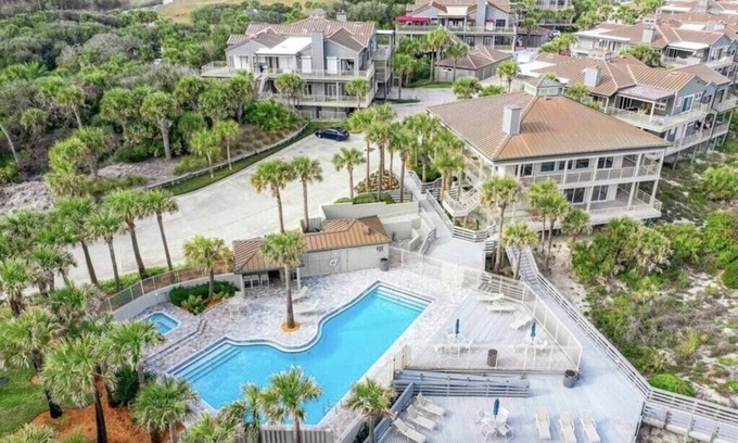 Ponte Vedra Beach Condo | Picturesque, oceanfront unit just steps to beach, in desirable gated community.