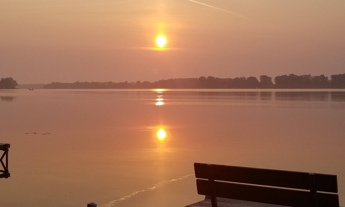 Portage House | "Pier"adise on Long Lake - Lakefront Home