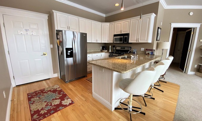 St Ignace Condo | Pier Harbor Condo #1-Downtown St.Ignace