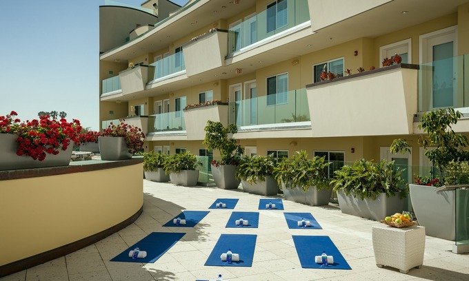 Imperial Beach Hotel | Pier South Resort, Autograph Collection