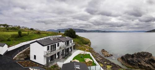 Portsalon Apartment | Pierside Apartments Deluxe Accommodation