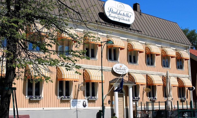 Larsmo Hotel | Pietarsaaren Kaupunginhotelli