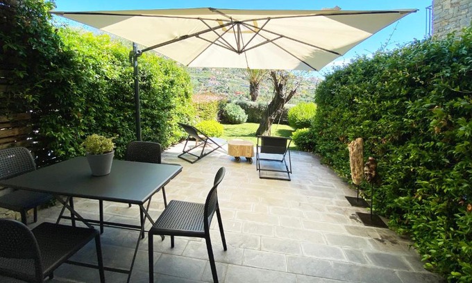 Vallebona Apartment | Pietraverdemare