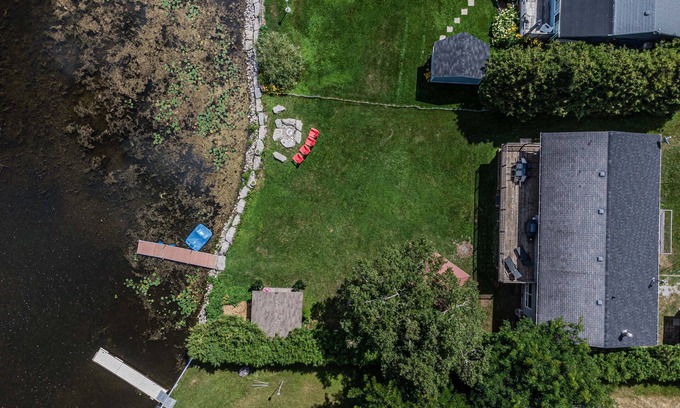 Bobcaygeon Cottage | Pigeon Lakeside Family Cottage With Amazing Views Lots of Activities and Fishing