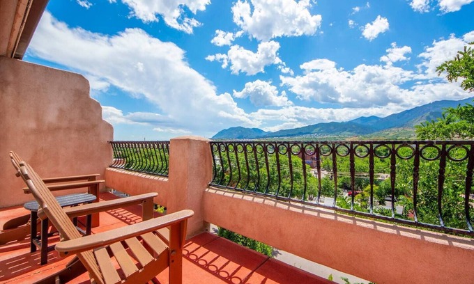 Colorado Springs House | Pike's Peak Villa~Steps to Downtown Shopping~Views~ Perfect Location