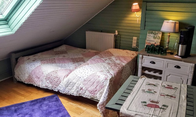 Juechen Apartment | Pilgerglück the vacation apartment with a beautiful garden and many extras