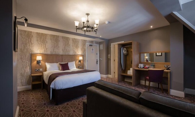 Bedford Hotel | Pilgrims Progress by Wetherspoon