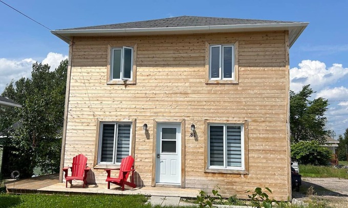 Grandes-Bergeronnes House | Pilot’s Haven, Les Bergeronnes, Pilot’s Haven
