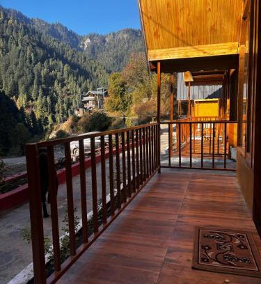 Ghiyagi Hotel | Pinaka Cottages & Cafe
